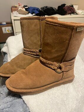 Tan Bear Paw Lined Pull-On Winter Boots Size 10